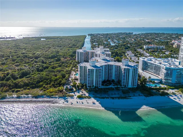 $1,590,000 | 1121 Crandon Boulevard, Unit E201, Key Biscayne, FL 33149
