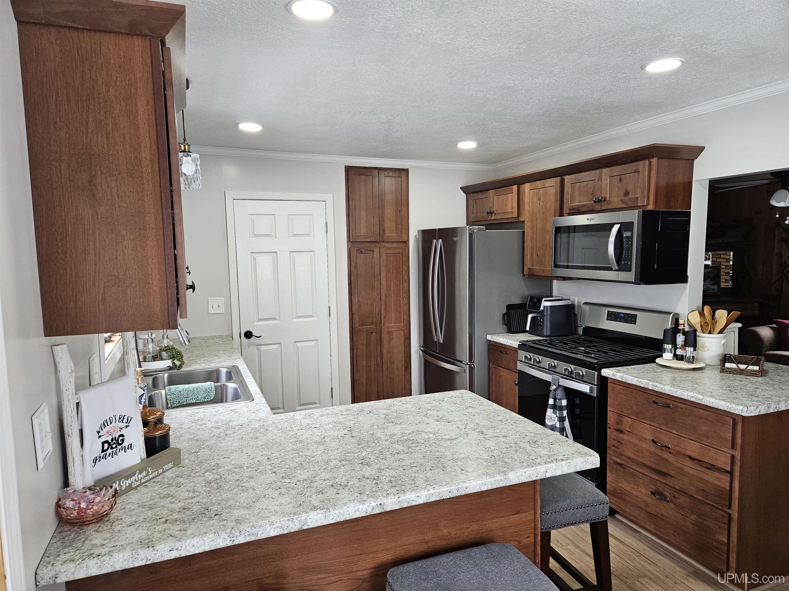 W601 County Road North Niagara, WI 54151 - Photo 3 of 33