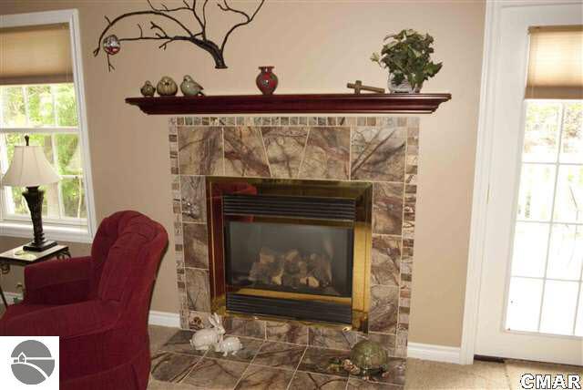856 West Blue Grass Road Mount Pleasant, MI 48858 - Photo 6 of 25 1774515-5.JPG