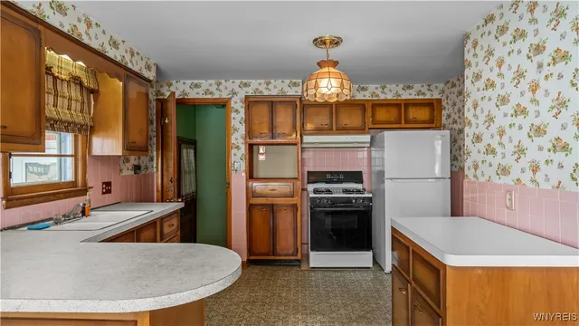 $234,900 | 1205 Mineral Springs Road, West Seneca, NY 14224