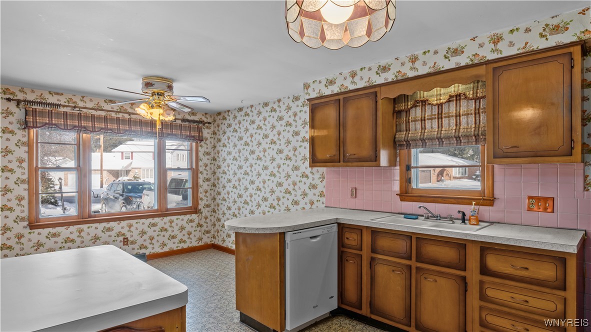 1205 Mineral Springs Road West Seneca, NY 14224 - Photo 5 of 27