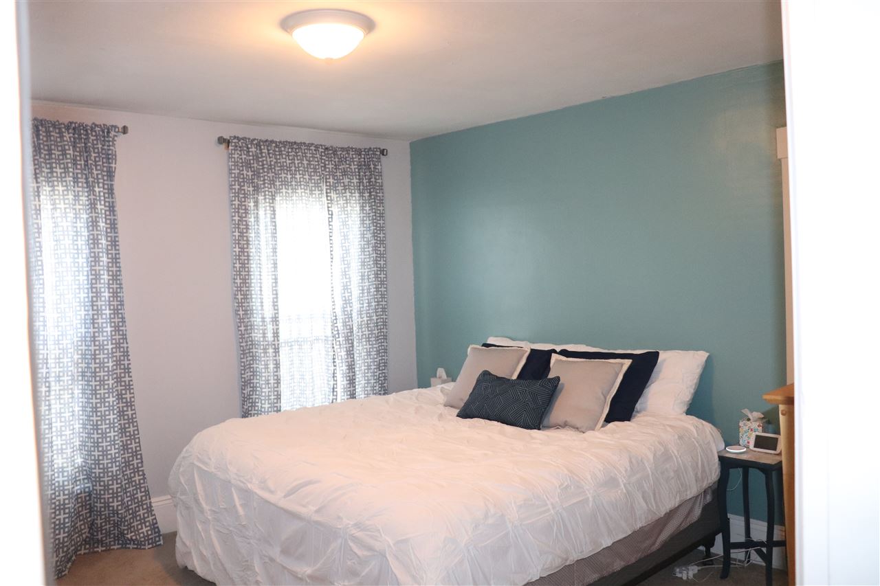 857 Portland Street Rochester, NH 03868 - Photo 11 of 31