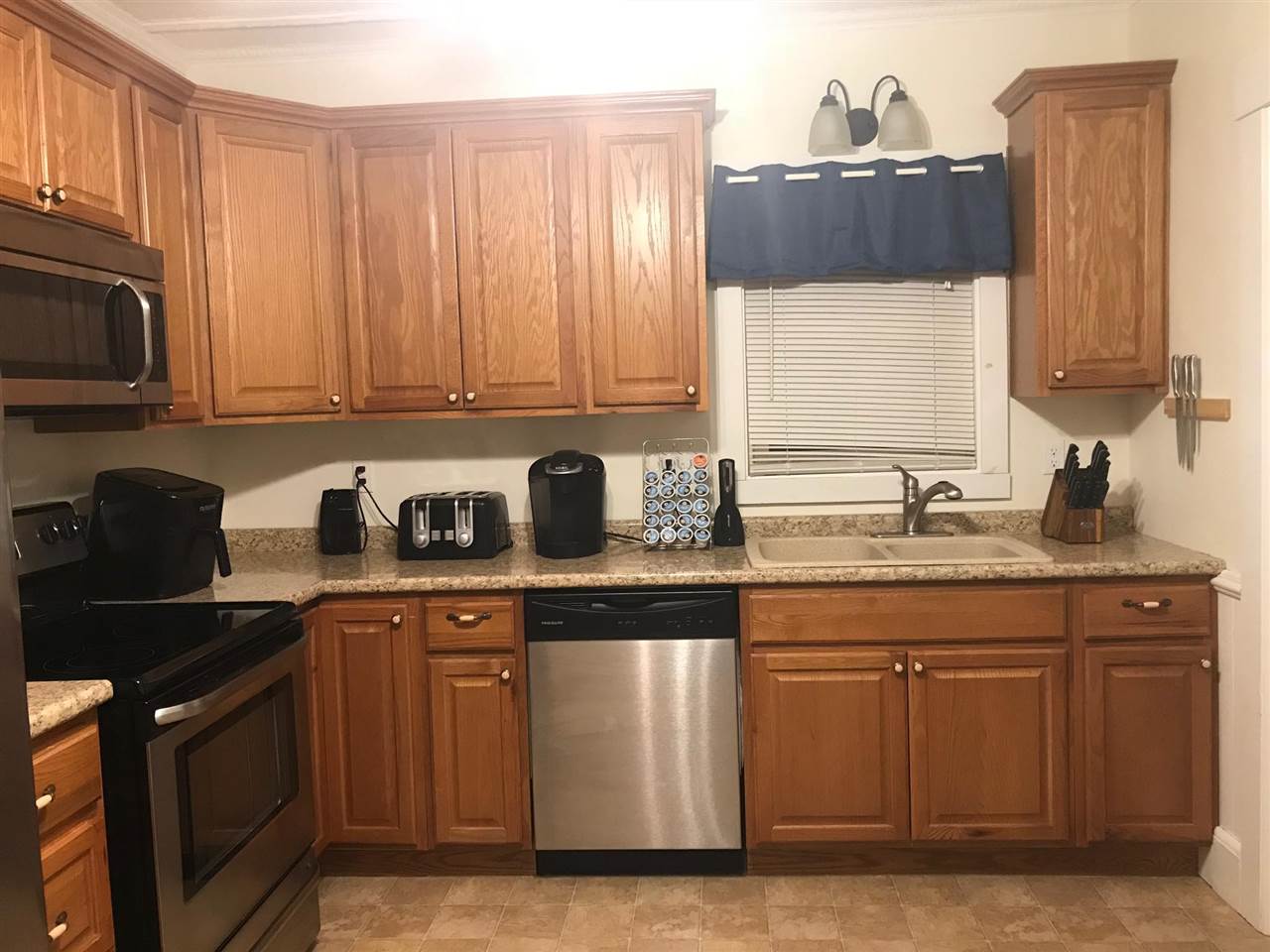 857 Portland Street Rochester, NH 03868 - Photo 5 of 31