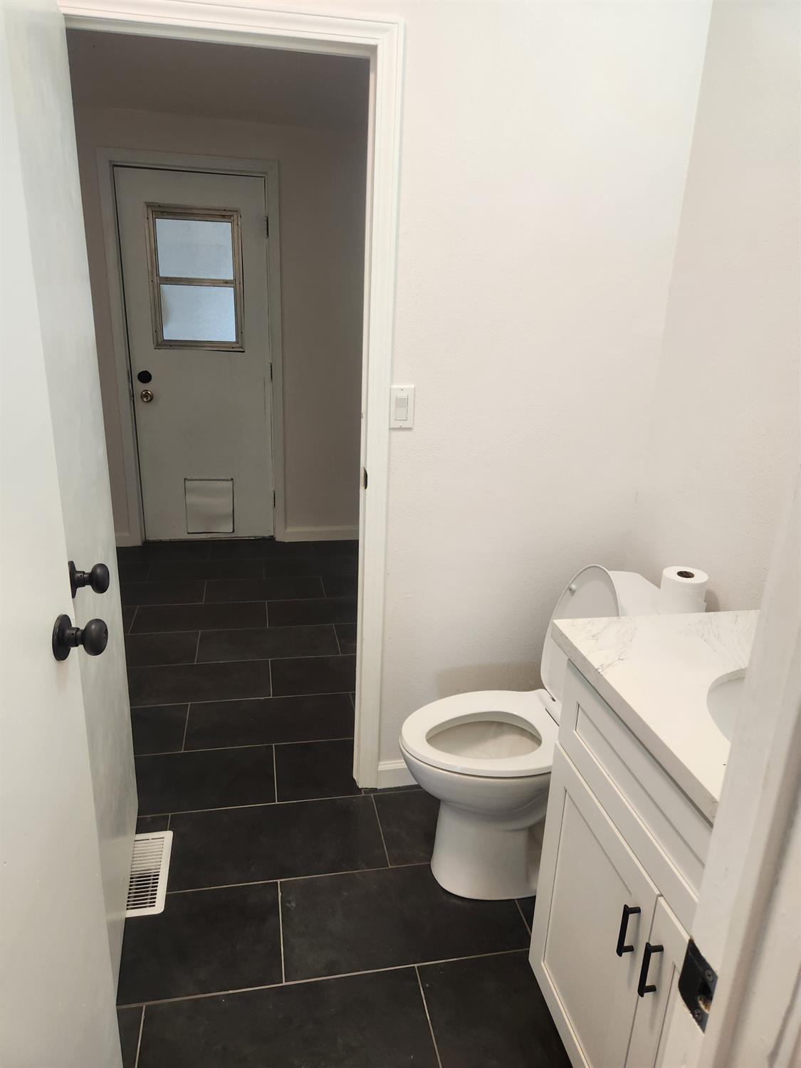 2770 Salmon Road, Unit 3 Copperopolis, CA 95228 - Photo 10 of 36