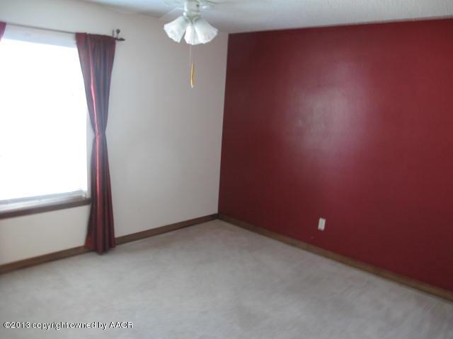 6708 Drexel Road Amarillo, TX 79109 - Photo 8 of 13 6708 Drexel 003