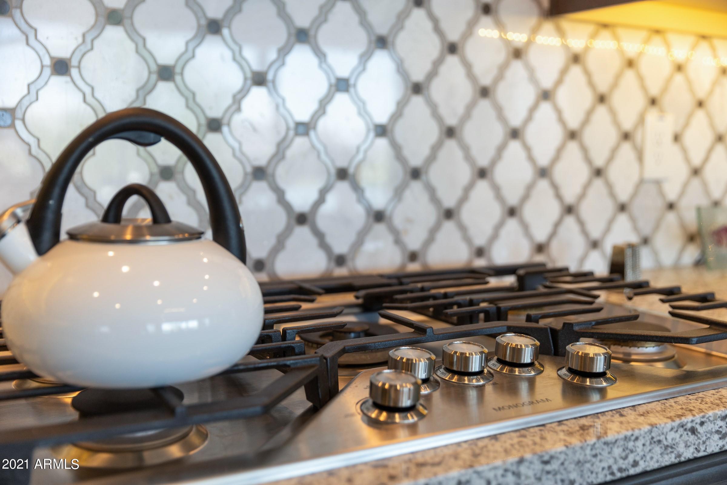 17307 East Woolsey Way Rio Verde, AZ 85263 - Photo 23 of 75 023_5 Burner Chefs Stove