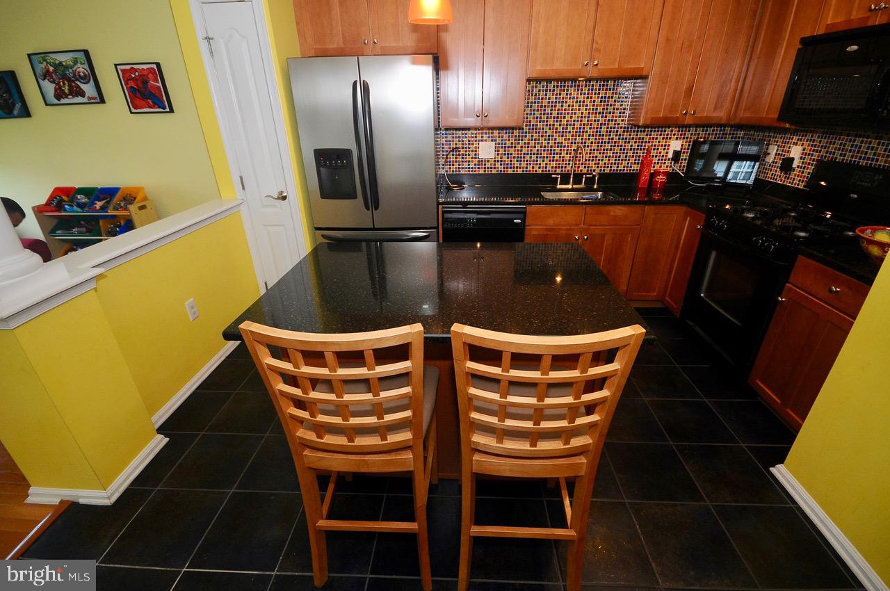 1009 Moore Road West Deptford, NJ 08086 - Photo 3 of 40 Quartz Counters and Island