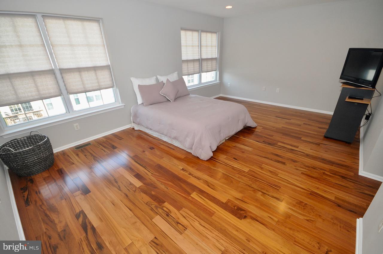 1009 Moore Road West Deptford, NJ 08086 - Photo 31 of 40 Master Bedroom
