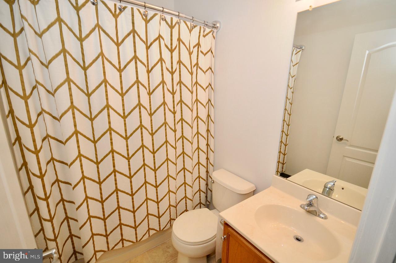 1009 Moore Road West Deptford, NJ 08086 - Photo 38 of 40 Main Full Bath, 2nd Floor