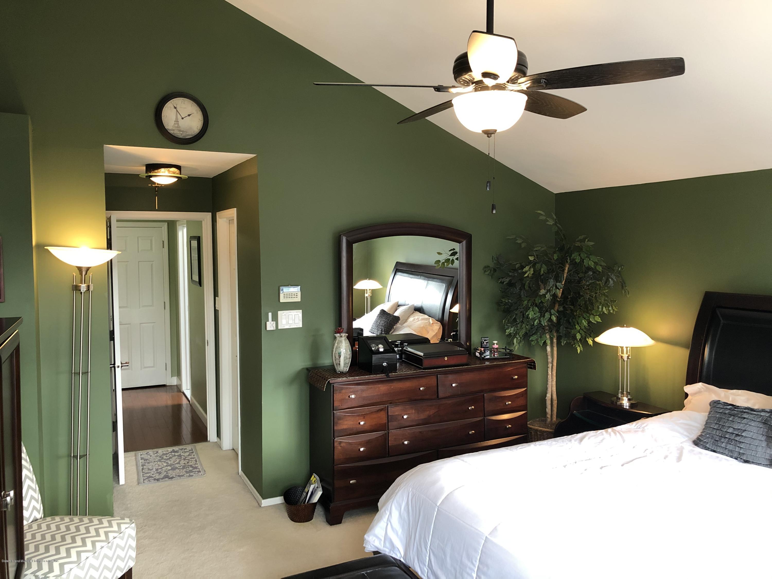 58 Stephen Loop Staten Island, NY 10314 - Photo 21 of 49 21