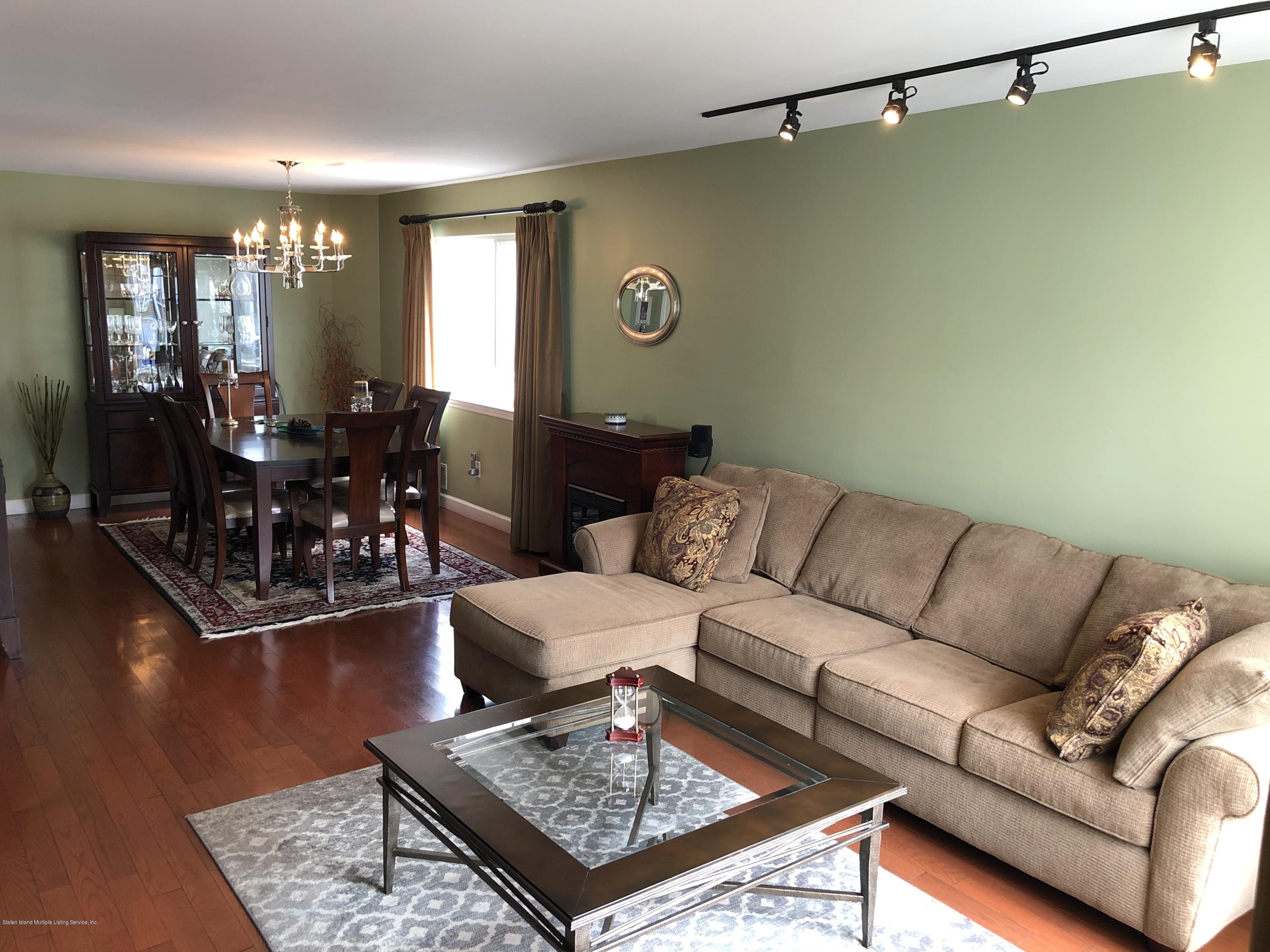 58 Stephen Loop Staten Island, NY 10314 - Photo 3 of 49 3