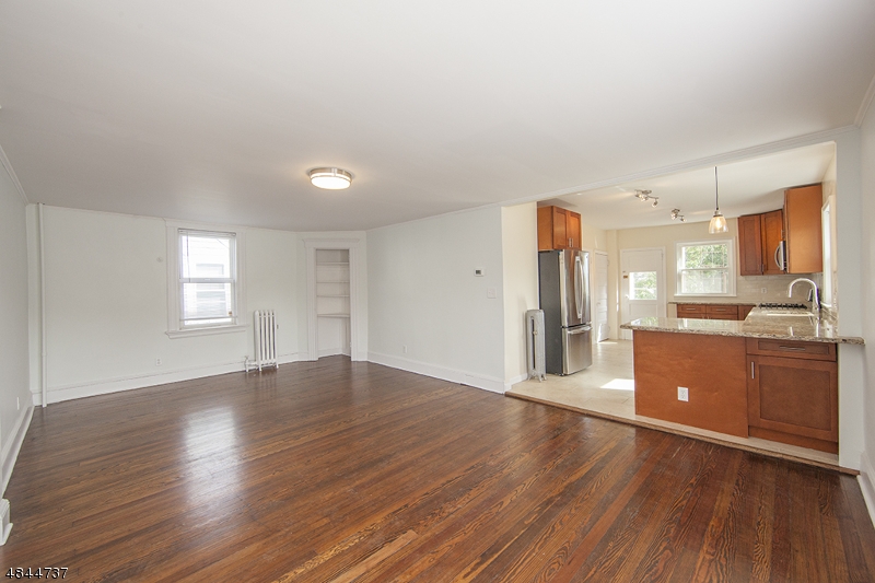 19 Herman Street, Unit 2 Glen Ridge, NJ 07028 - Photo 3 of 10