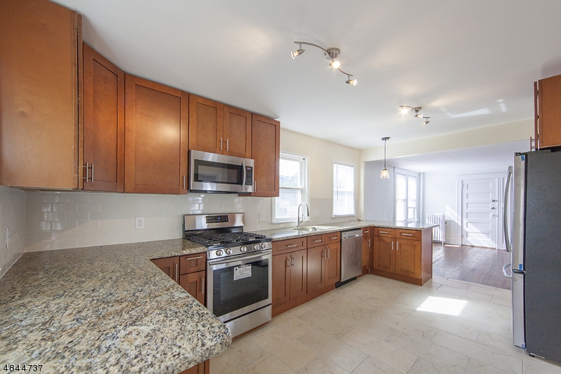 19 Herman Street, Unit 2 Glen Ridge, NJ 07028 - Photo 5 of 10