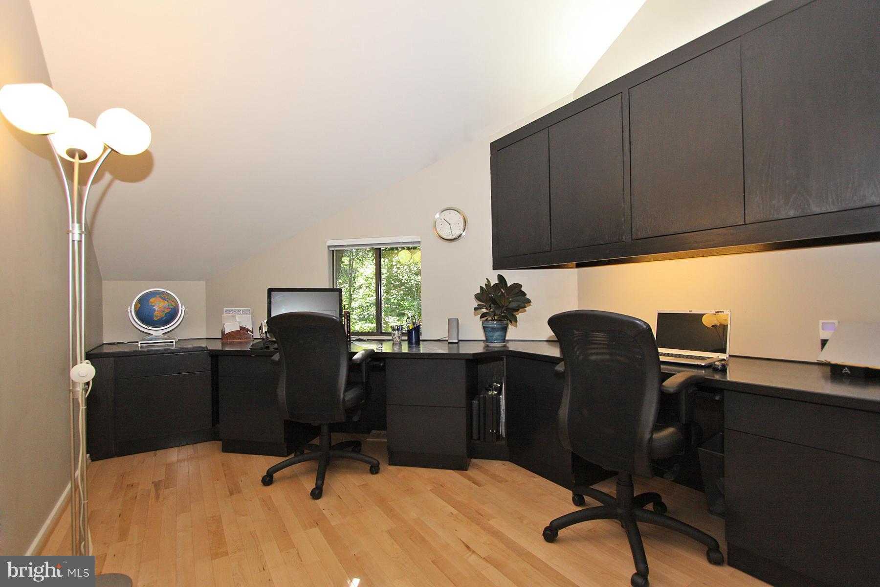 1606 North Village Road Reston, VA 20194 - Photo 21 of 28 Interior (General)