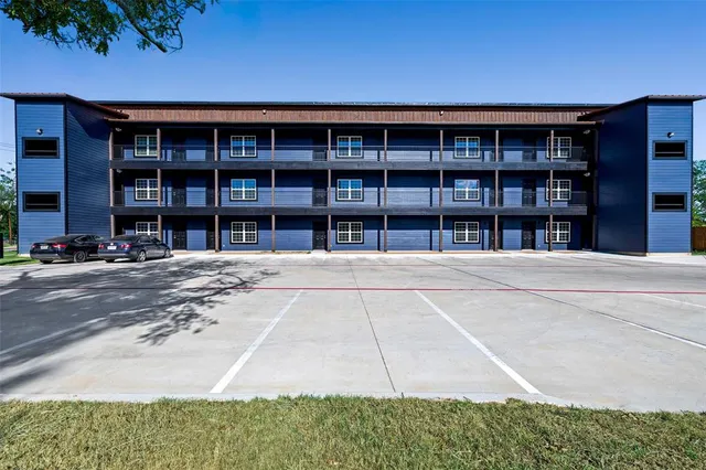 $1,800 | 2290 West Tarleton Street, Unit 105, Stephenville, TX 76401