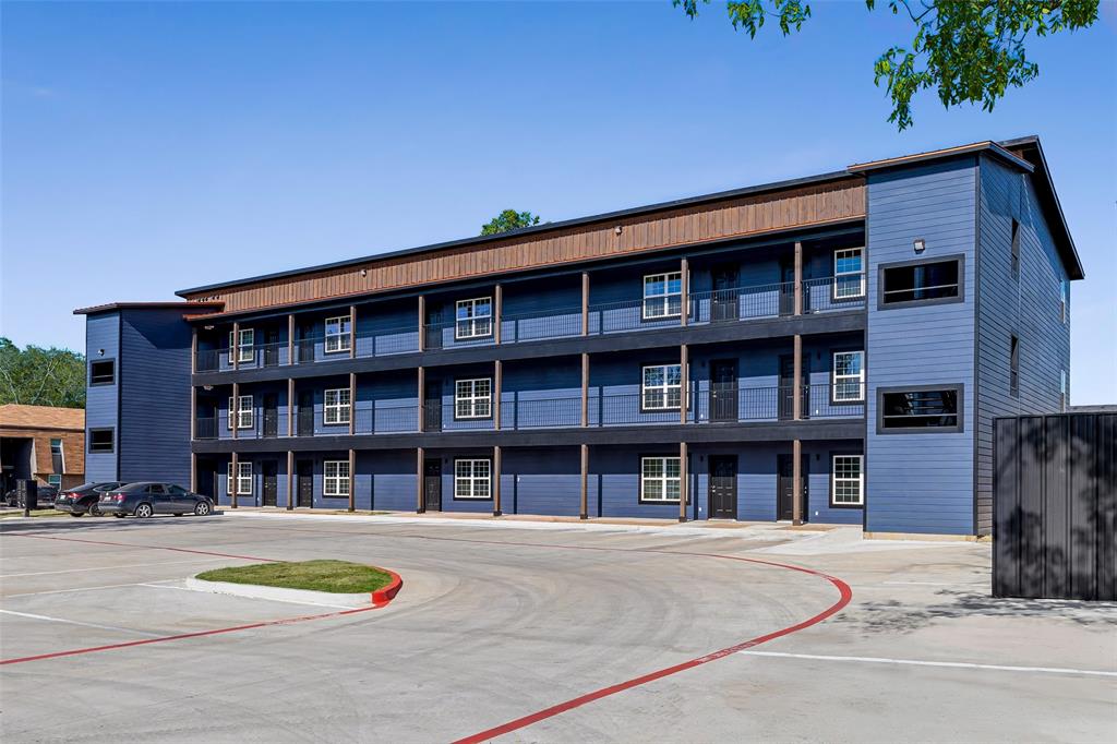 2290 West Tarleton Street, Unit 105 Stephenville, TX 76401 - Photo 14 of 15 a front view of building with street