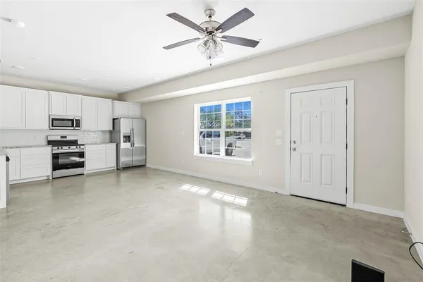 $1,800 | 2290 West Tarleton Street, Unit 105, Stephenville, TX 76401