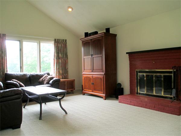 21 Borderland Road Sharon, MA 02067 - Photo 7 of 13 Gallery Image 7