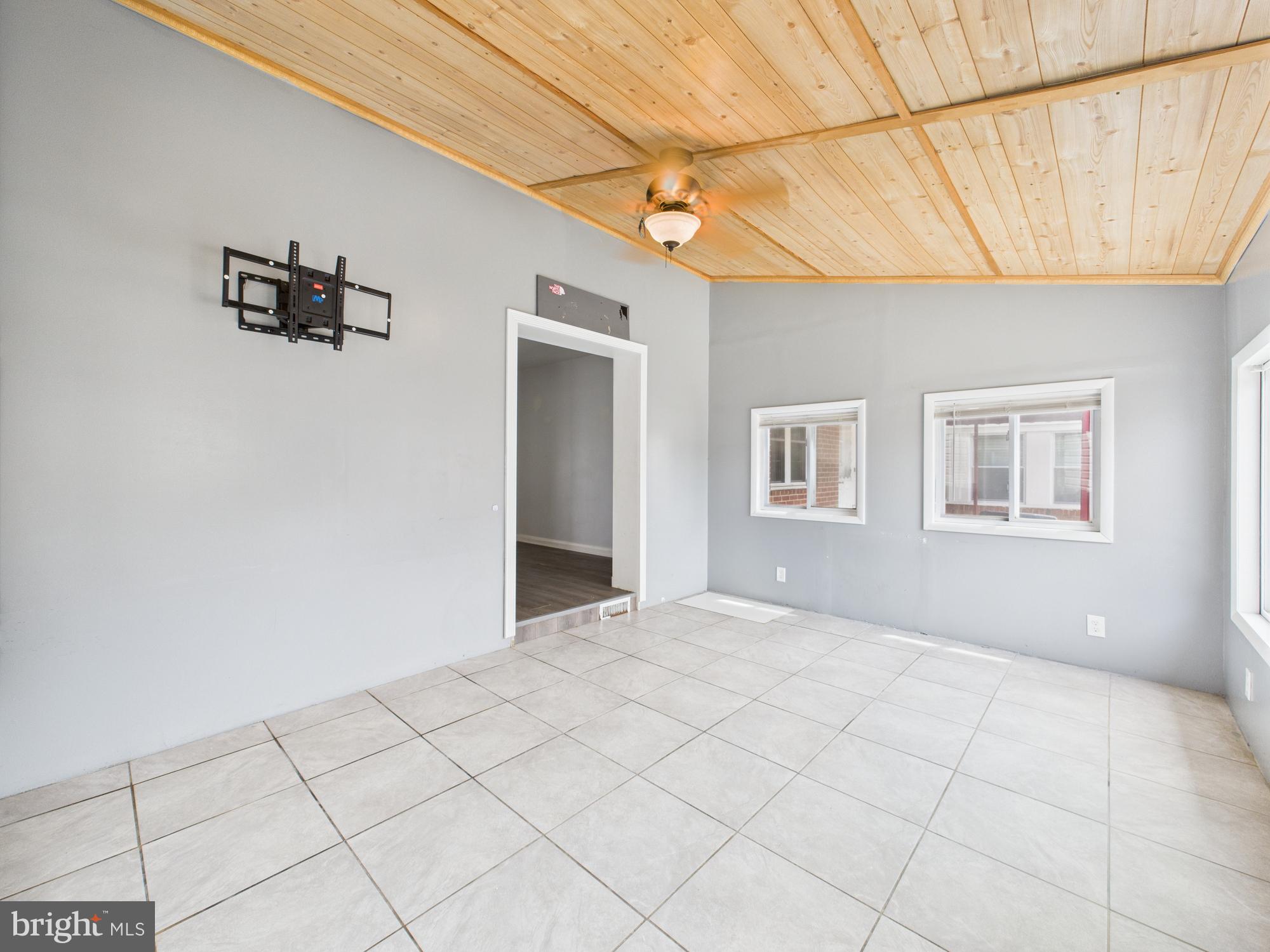 2743 Kirkleigh Road Dundalk, MD 21222 - Photo 21 of 31 a view of hallway with windows