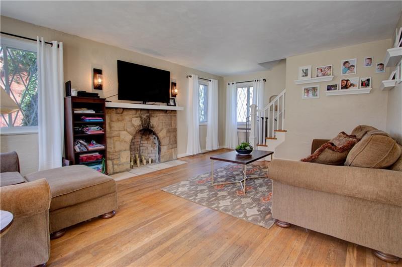 1060 Old Gate Road Pittsburgh, PA 15235 - Photo 5 of 18 Gallery Image 5