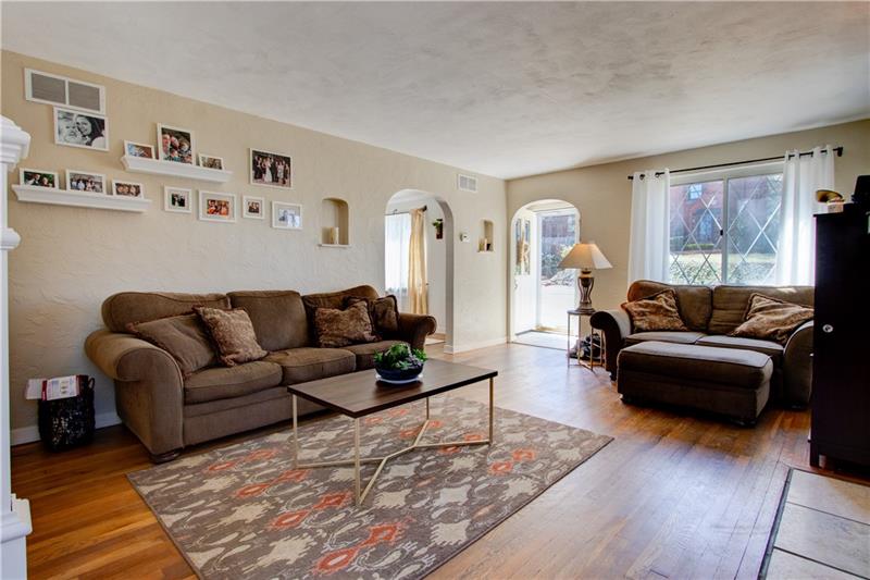 1060 Old Gate Road Pittsburgh, PA 15235 - Photo 6 of 18 Gallery Image 6