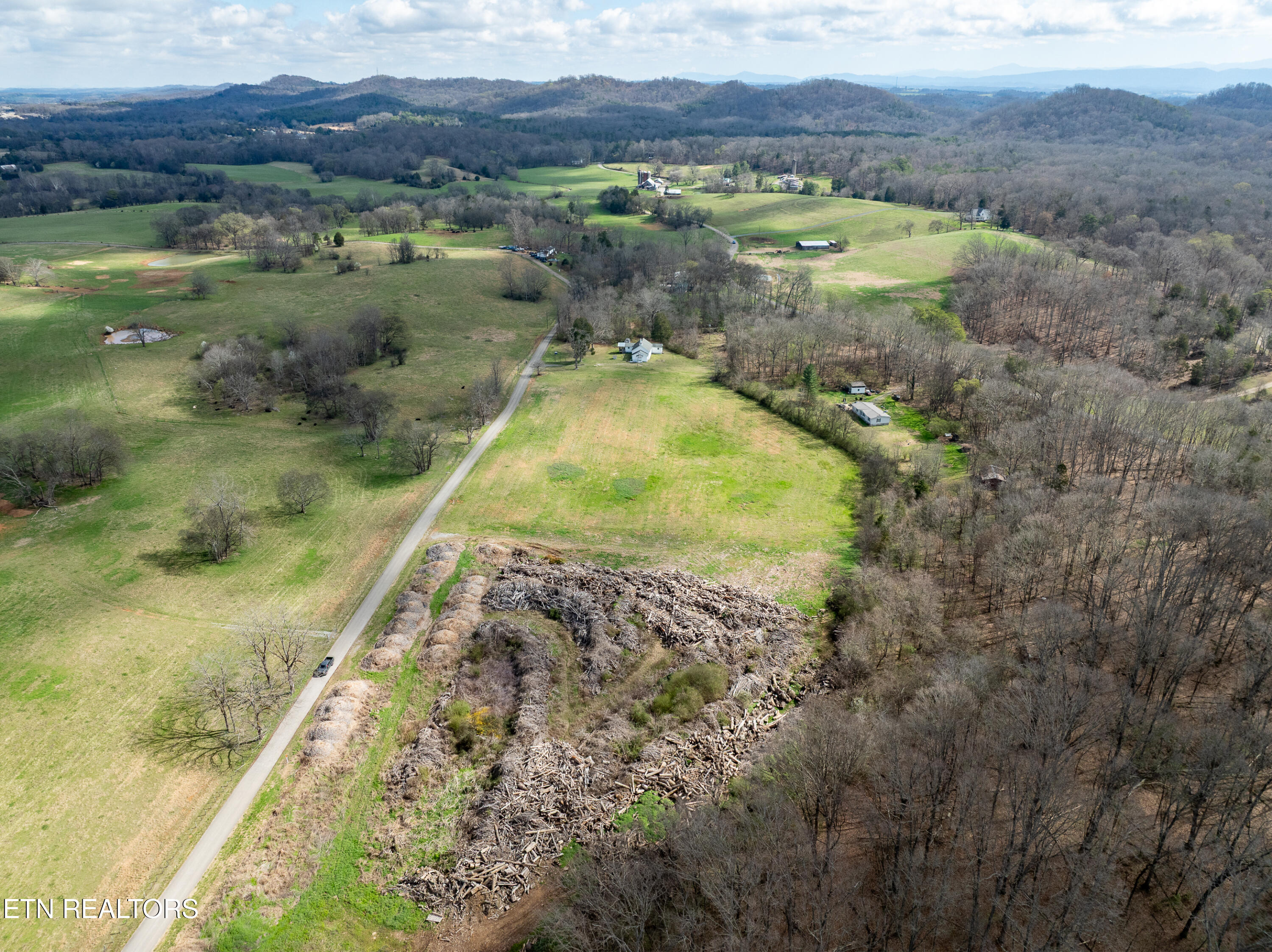 600 Bellview Road Greenback, TN 37742 - Photo 4 of 11 DJI_0865-HDR
