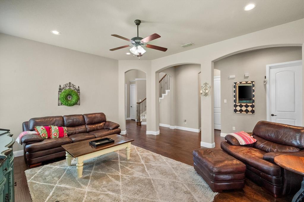 4512 Sunflower Drive Mansfield, TX 76063 - Photo 13 of 37