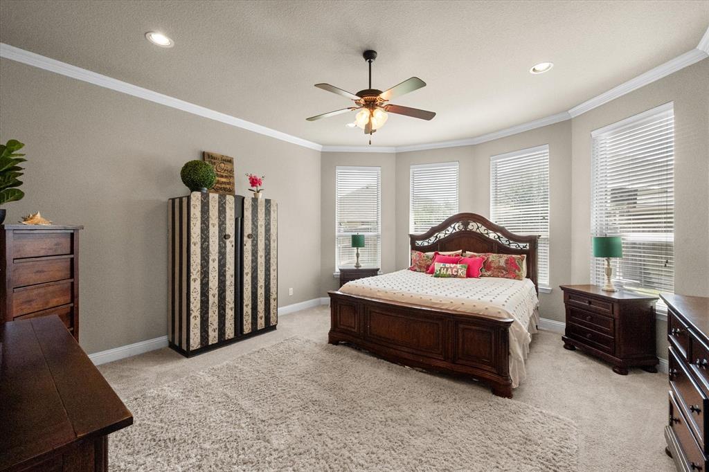 4512 Sunflower Drive Mansfield, TX 76063 - Photo 22 of 37 Large primary bedroom