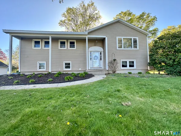 $479,900 | 25 Pleasant View Drive, Middletown, CT 06457
