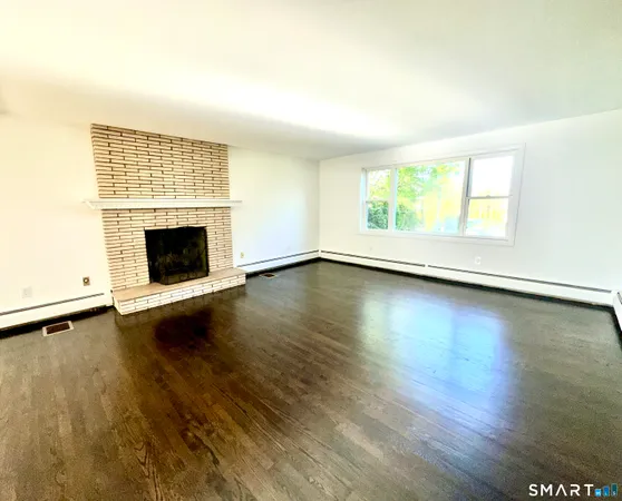 $479,900 | 25 Pleasant View Drive, Middletown, CT 06457