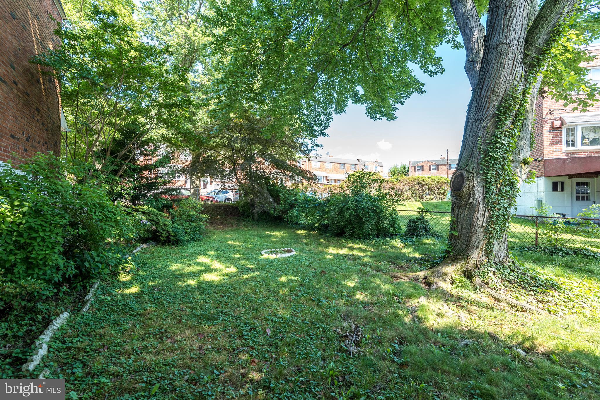 3409 Orion Road Philadelphia, PA 19154 - Photo 27 of 30 Large, flat, fenced-in yard