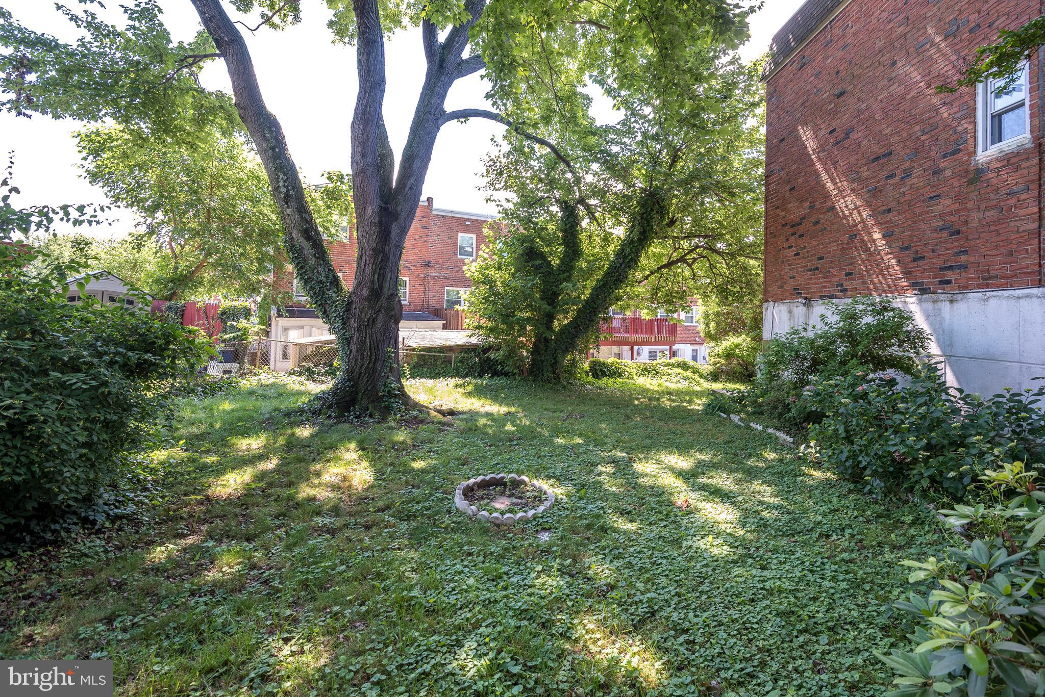 3409 Orion Road Philadelphia, PA 19154 - Photo 28 of 30 Large, flat, fenced-in yard