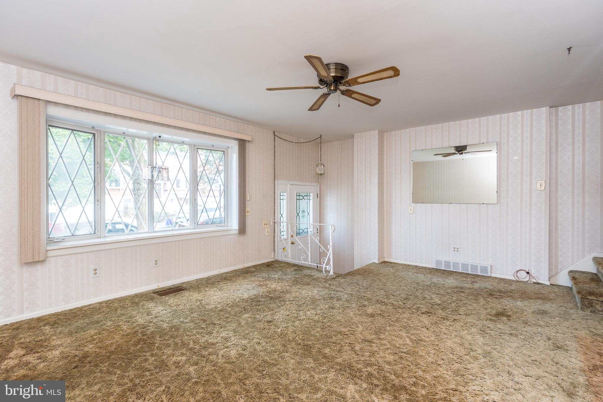 3409 Orion Road Philadelphia, PA 19154 - Photo 4 of 30 Large Living Room with ceiling fan