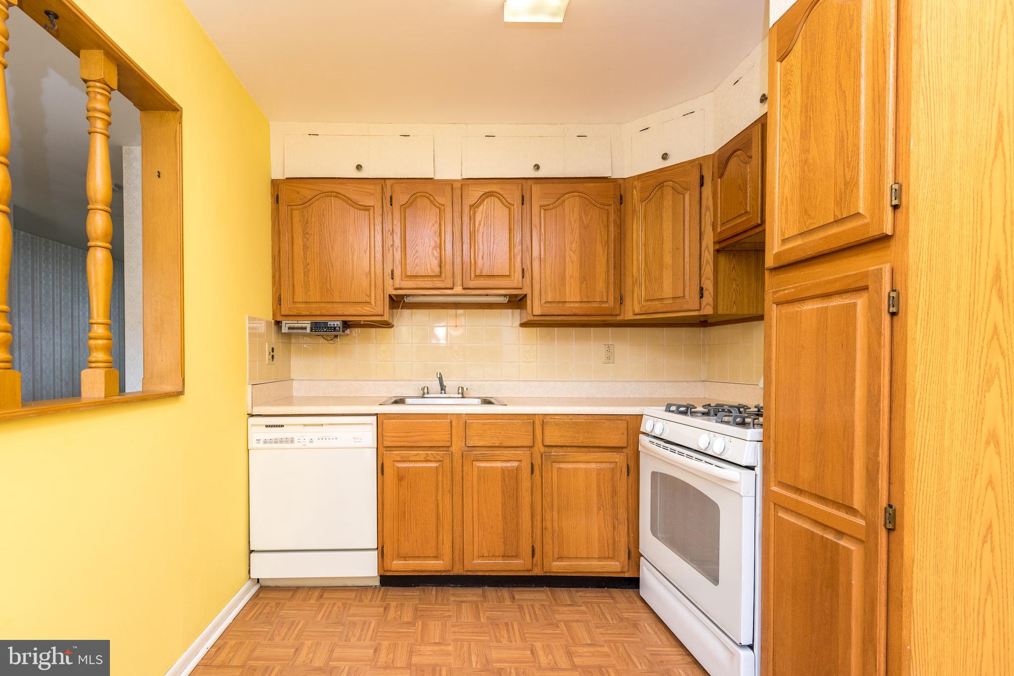 3409 Orion Road Philadelphia, PA 19154 - Photo 9 of 30 Eat-in Kitchen