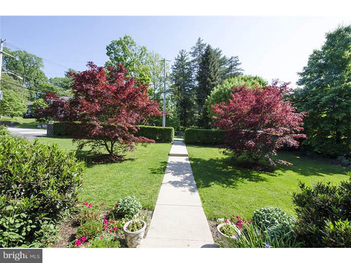 439 Midland Avenue Wayne, PA 19087 - Photo 2 of 24