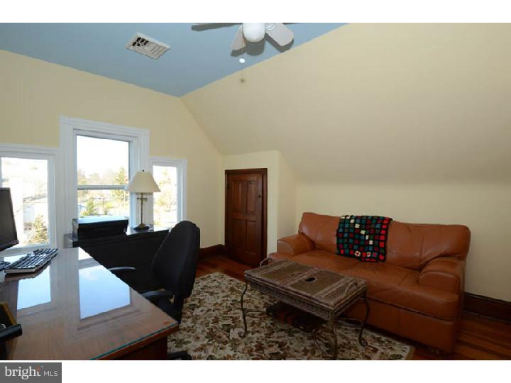 439 Midland Avenue Wayne, PA 19087 - Photo 15 of 24