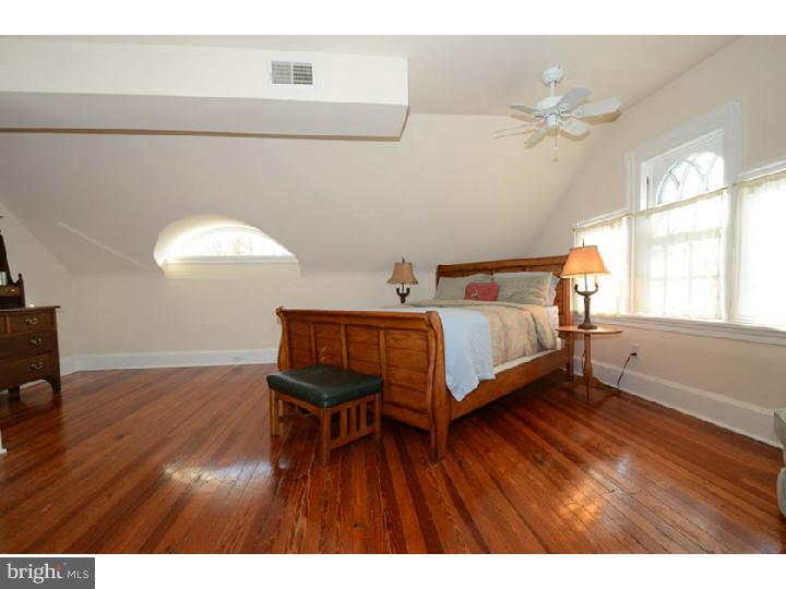 439 Midland Avenue Wayne, PA 19087 - Photo 17 of 24