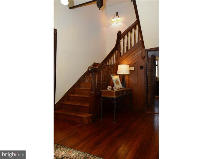 439 Midland Avenue Wayne, PA 19087 - Photo 7 of 24