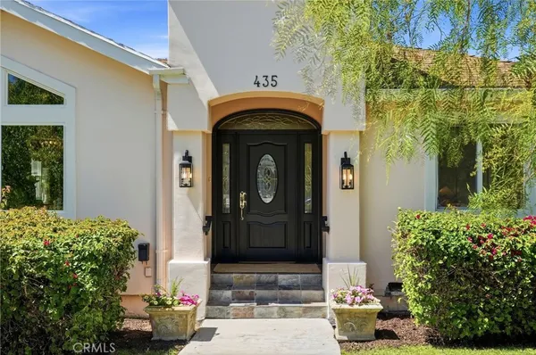 $1,749,000 | 435 Eton Drive, Burbank, CA 91504