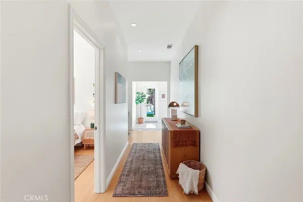 $1,749,000 | 435 Eton Drive, Burbank, CA 91504