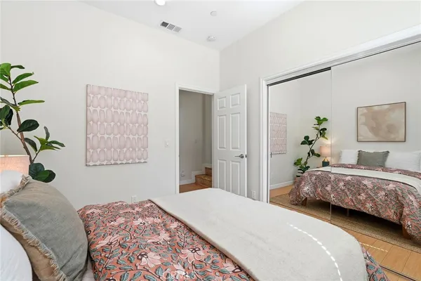 $1,749,000 | 435 Eton Drive, Burbank, CA 91504