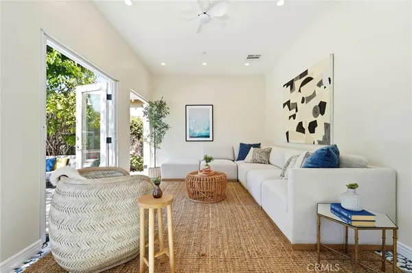 $1,749,000 | 435 Eton Drive, Burbank, CA 91504