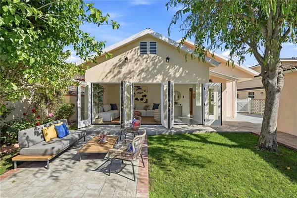 $1,749,000 | 435 Eton Drive, Burbank, CA 91504