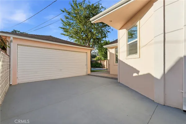 $1,749,000 | 435 Eton Drive, Burbank, CA 91504