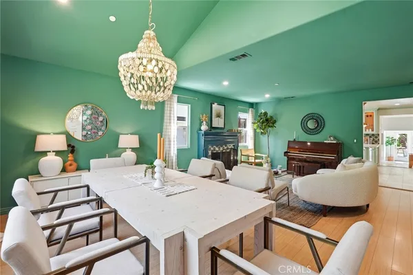 $1,749,000 | 435 Eton Drive, Burbank, CA 91504