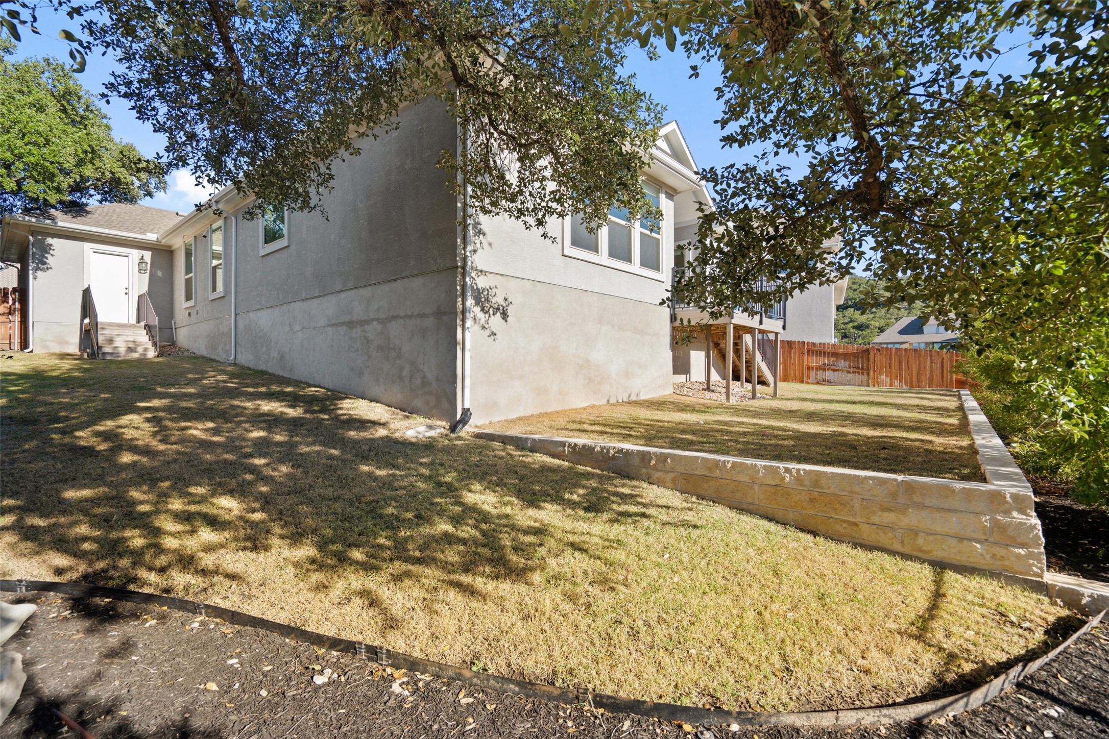 17805 Limestone Spring Lane Austin, TX 78738 - Photo 31 of 39 Yard space for pets & people