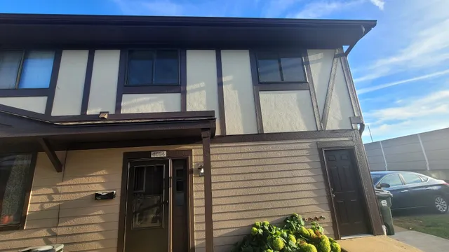 $205,000 | 6084 Fremont Drive, Unit 6084, Hanover Park, IL 60133