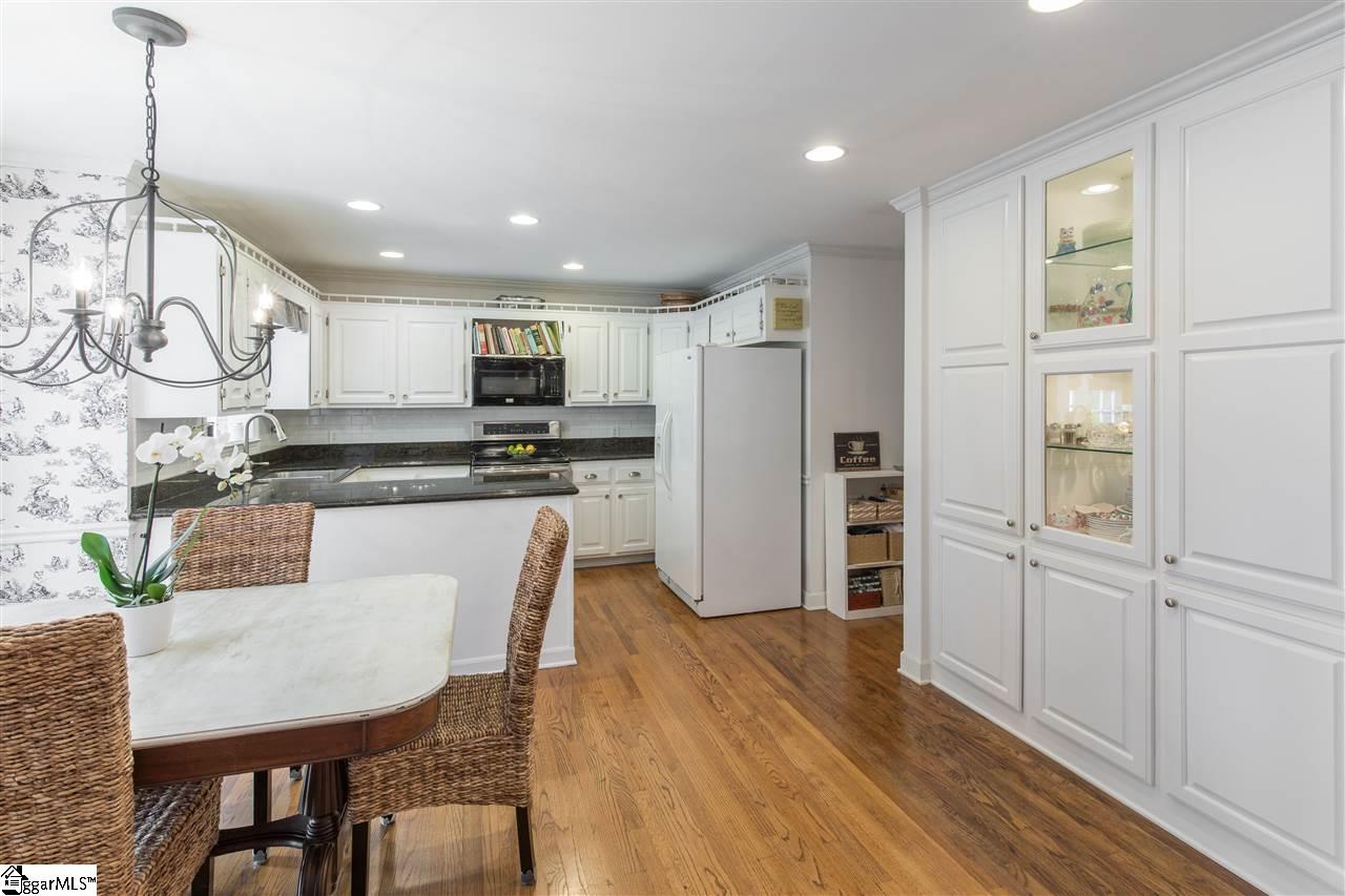 212 Burning Bush Road Greenville, SC 29607 - Photo 7 of 26 Gallery Image 7