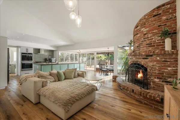 $2,100,000 | 6641 Murray Park Drive, San Diego, CA 92120