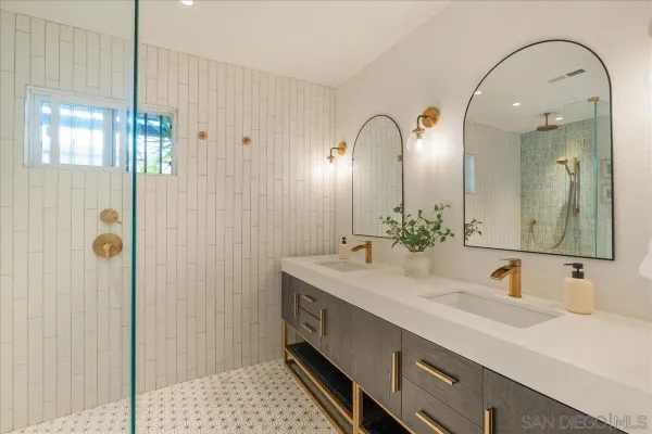 $2,100,000 | 6641 Murray Park Drive, San Diego, CA 92120